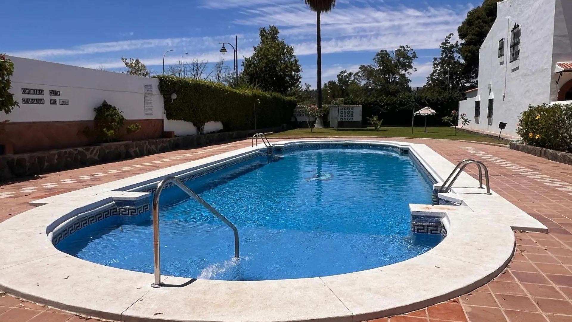 Espectacular Loft Con Piscina Comunitaria Junto Al Mar Malaga Apartment